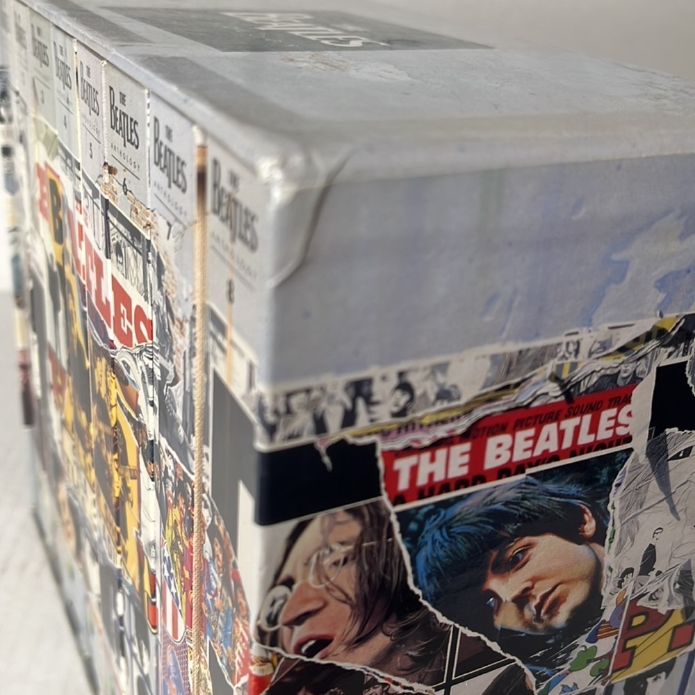 The Beatles Anthology VHS 1996 1 - 8 Tape Set Capital Records Vintage Collector - Picture 8 of 9